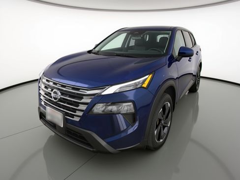 Used 2025 Nissan Rogue SV FWD image 3