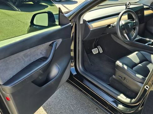 Used 2022 Tesla Model Y Performance AWD/4WD image 21