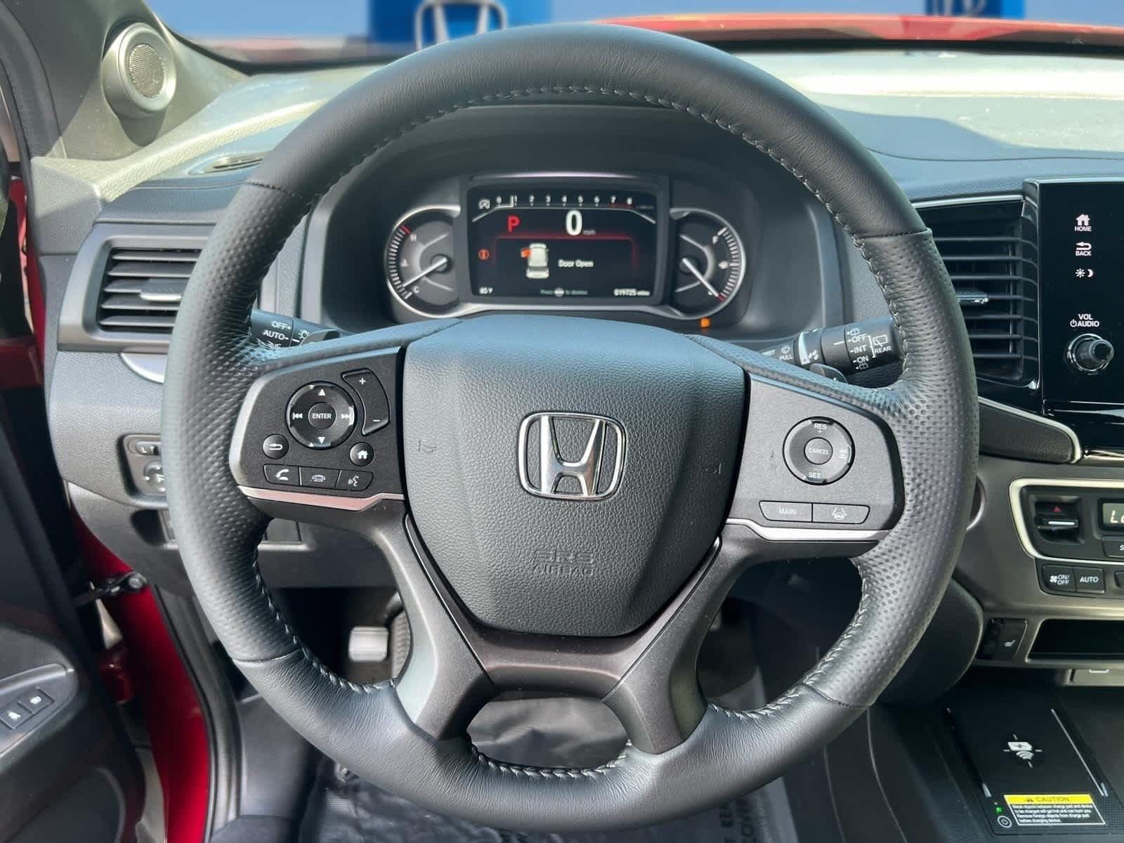Used 2025 Honda Passport EX-L image 16