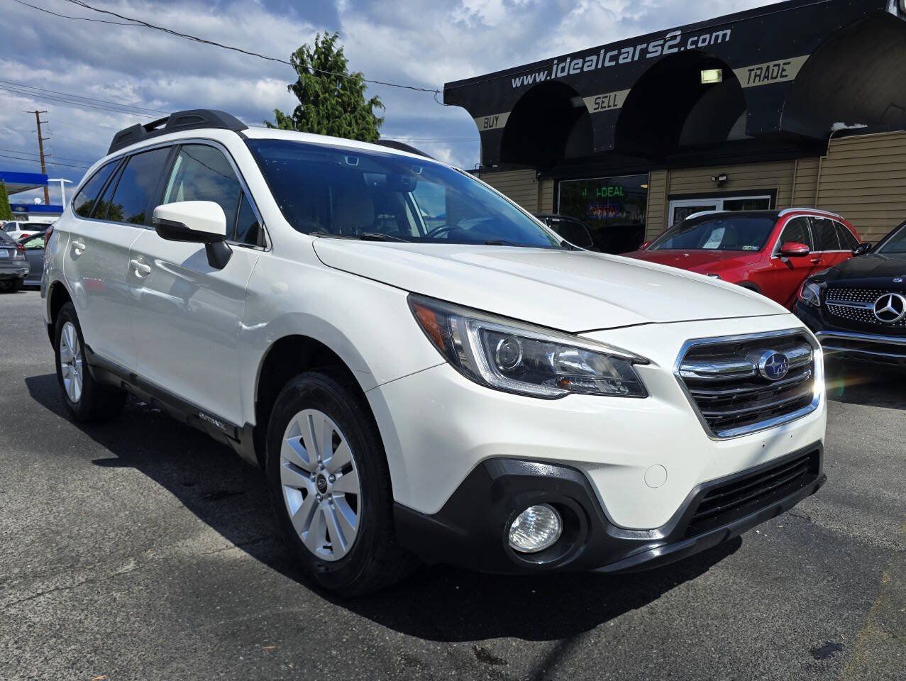 Used 2018 Subaru Outback 2.5i Premium AWD/4WD image 1