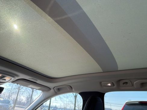 Certified 2025 Volvo V60 B5 Cross Country Ultra w/ Protection Package Premier image 10