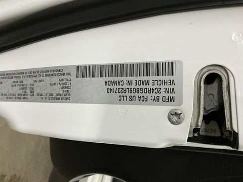 Used 2020 Dodge Grand Caravan SE image 46