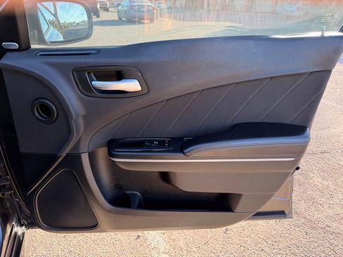 Used 2018 Dodge Charger R/T Scat Pack image 19