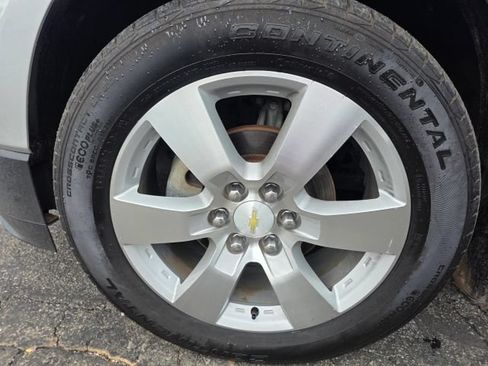 Used 2015 Chevrolet Traverse LTZ AWD/4WD image 9