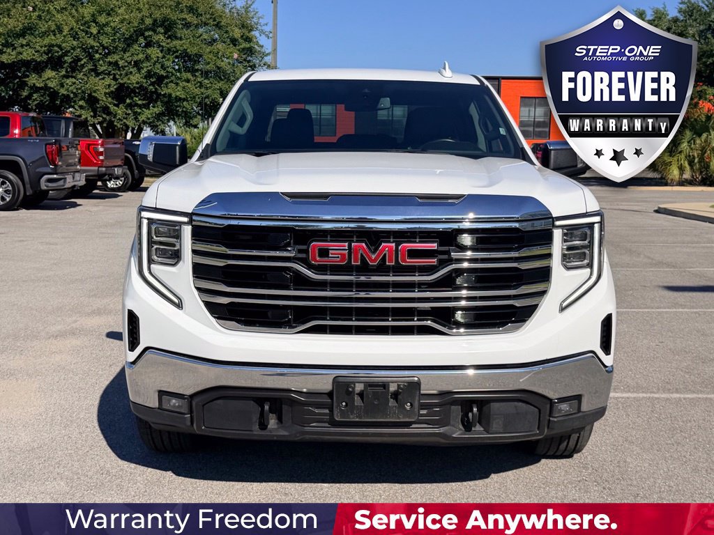 Used 2025 GMC Sierra 1500 SLT AWD/4WD image 9