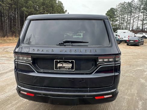 Used 2025 Jeep Grand Wagoneer Series II Obsidian w/ Quick Order Packagew 28T image 9