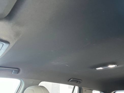 Used 2025 Chevrolet Equinox LT FWD image 32