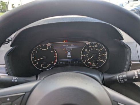 Certified 2025 Nissan Altima 2.5 SV FWD image 18