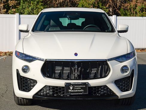Used 2020 Maserati Levante GranSport image 2