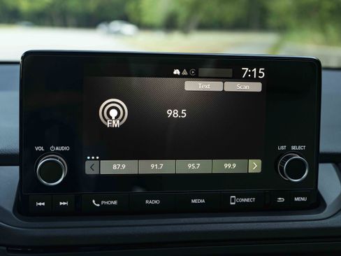 Used 2025 Honda Accord SE image 30