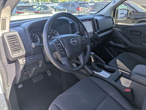 Used 2022 Nissan Frontier S AWD/4WD image 16