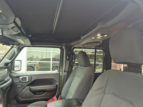 Used 2021 Jeep Wrangler Unlimited Sport image 15