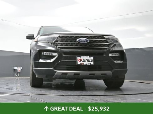 Used 2022 Ford Explorer XLT w/ Equipment Group 202A image 28