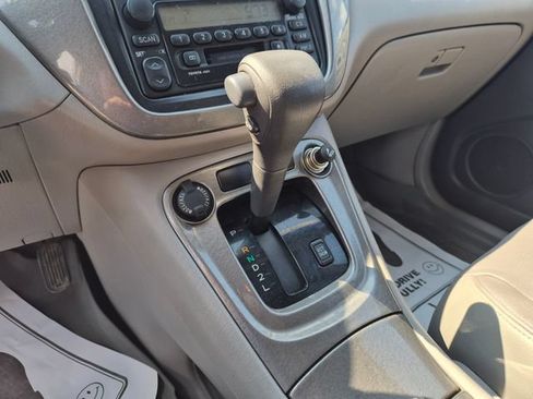 Used 2003 Toyota Highlander 4WD V6 image 25