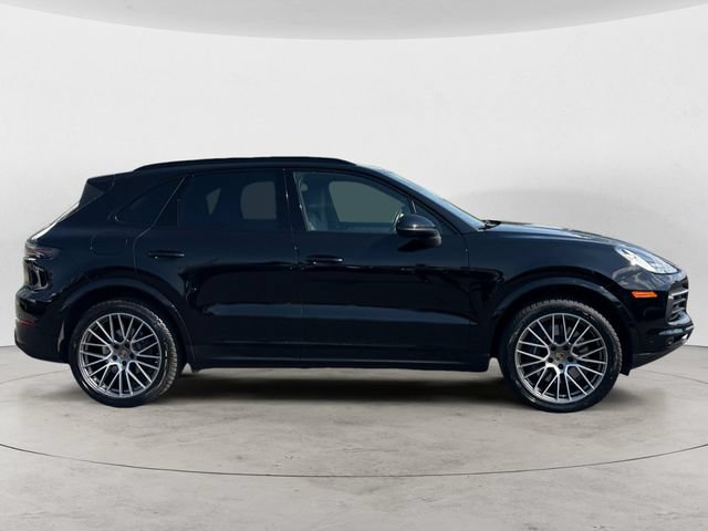Used 2023 Porsche Cayenne Platinum Edition AWD/4WD image 4