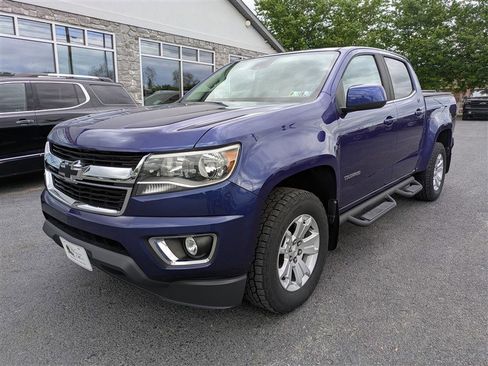 Used 2017 Chevrolet Colorado LT w/ LT Convenience Package AWD/4WD image 2