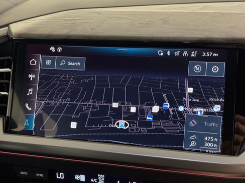 Used 2024 Audi Q4 e-tron Prestige image 21