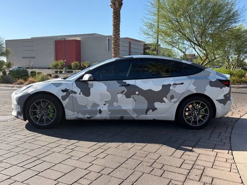 Used 2020 Tesla Model 3 Standard Range RWD image 5
