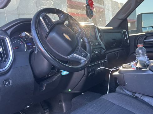Used 2023 Chevrolet Silverado 2500 LT image 9