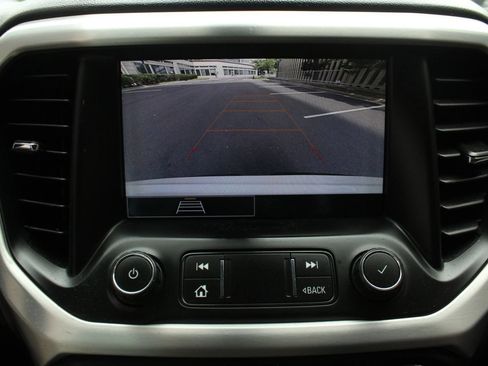 Used 2020 GMC Acadia SLE w/ Driver Convenience Package FWD image 34