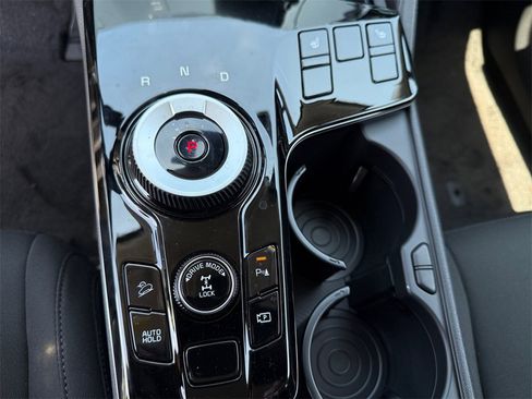 New 2025 Kia Sportage LX image 30