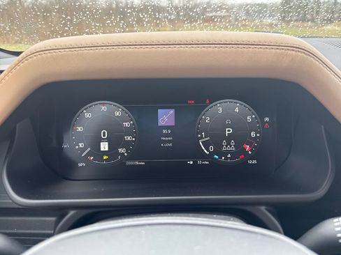 New 2026 Land Rover Defender 130 X-Dynamic SE image 21