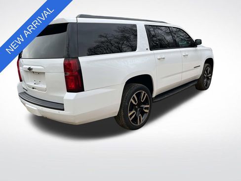 Used 2018 Chevrolet Suburban LT w/ Luxury Package image 3