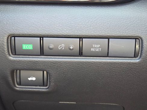 Used 2024 Nissan Sentra SR w/ SR Premium Package image 21