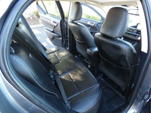 Used 2017 Lexus CT 200h image 24