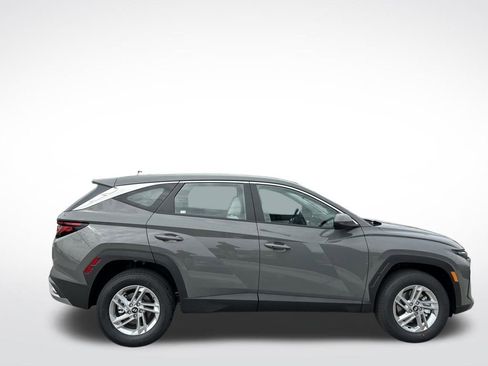 New 2026 Hyundai Tucson SE image 5