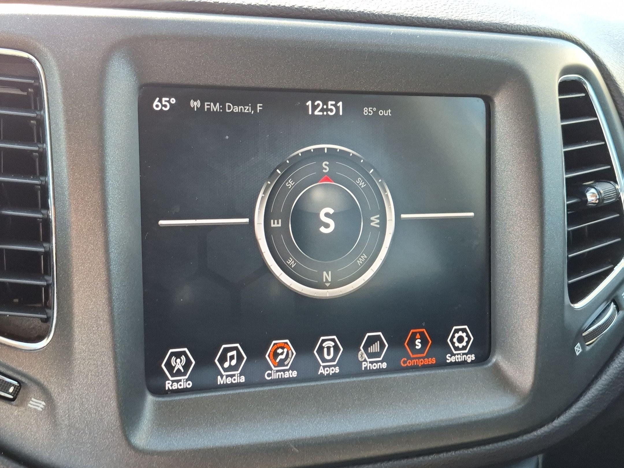 Used 2018 Jeep Compass Trailhawk AWD/4WD image 21