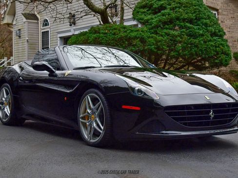 Used 2016 Ferrari California T image 10