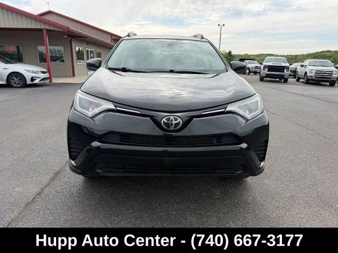 Used 2017 Toyota RAV4 LE AWD/4WD image 2