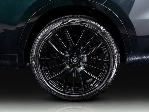 Used 2024 Maserati Levante Modena Ultima image 19