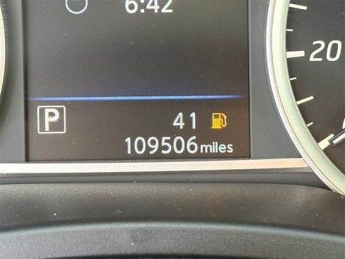 Used 2019 Nissan Sentra SV image 16