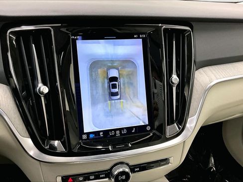 Used 2024 Volvo S60 B5 Plus image 25