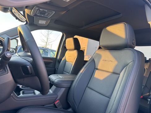New 2026 GMC Sierra 2500 Denali w/ Denali Reserve Package image 22