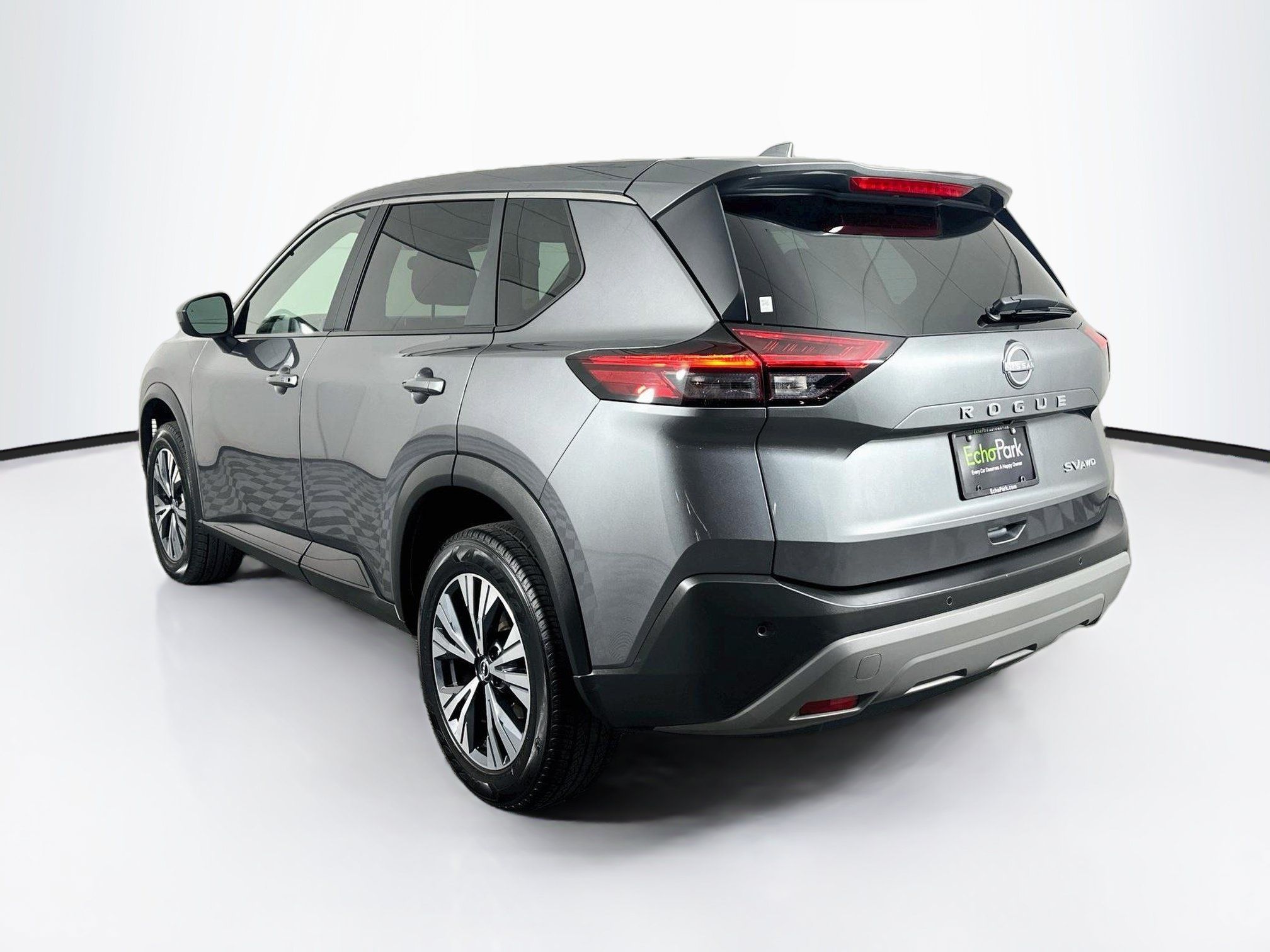 Used 2023 Nissan Rogue SV AWD/4WD image 5