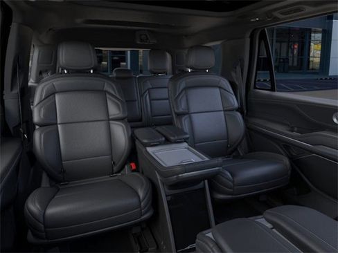 New 2025 Lincoln Navigator Reserve w/ Jet Appearance Package image 11
