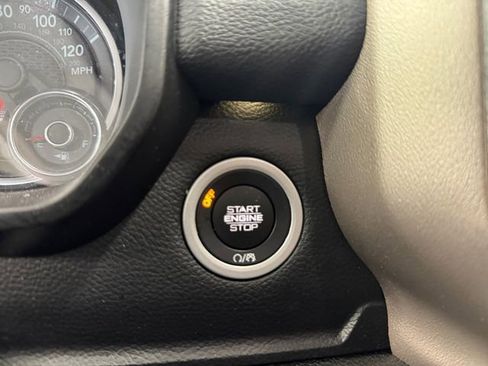Used 2019 RAM 1500 Laramie AWD/4WD image 20