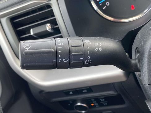 Used 2024 Ford Expedition XLT image 23