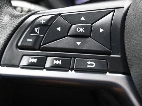 Used 2024 Nissan Sentra SV FWD image 18