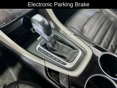 Used 2013 Ford Fusion SE FWD image 21