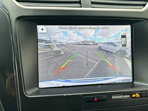 Used 2018 Ford Explorer XLT w/ Equipment Group 201A image 19