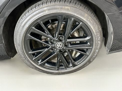 Used 2025 Toyota Camry SE image 11