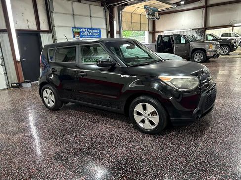 Used 2015 Kia Soul image 18