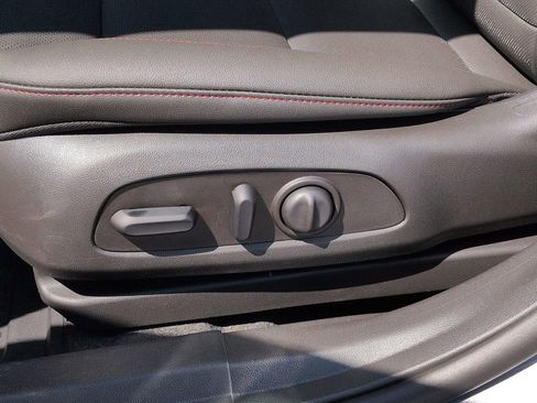 New 2026 Chevrolet Trax RS w/ Sunroof Package FWD image 16
