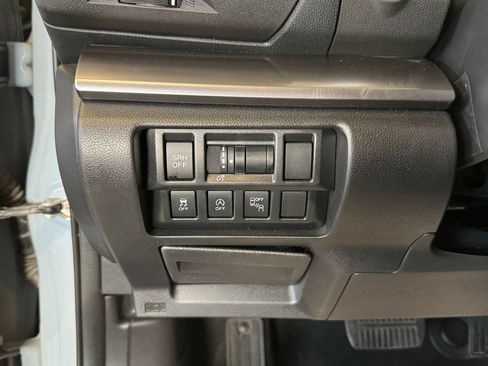 Used 2021 Subaru Crosstrek 2.5i Limited AWD/4WD image 18