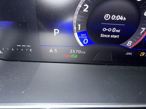 Used 2025 Volkswagen Jetta SE w/ Sunroof Package FWD image 20