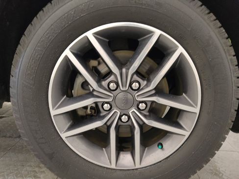 Used 2020 Jeep Grand Cherokee Limited w/ Luxury Group II image 31